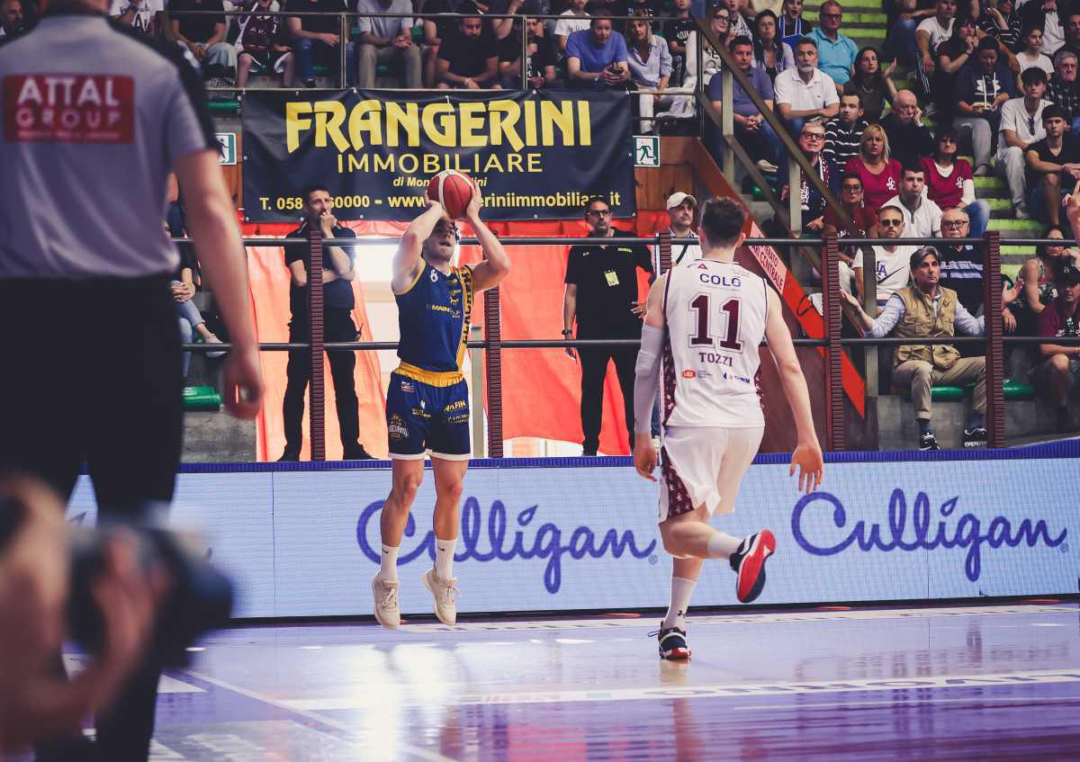 Banks è implacabile, Livorno si assicura gara-1 per 106-100 dopo due supplementari Banks è implacabile, Livorno si assicura gara-1 per 106-100 dopo due supplementari