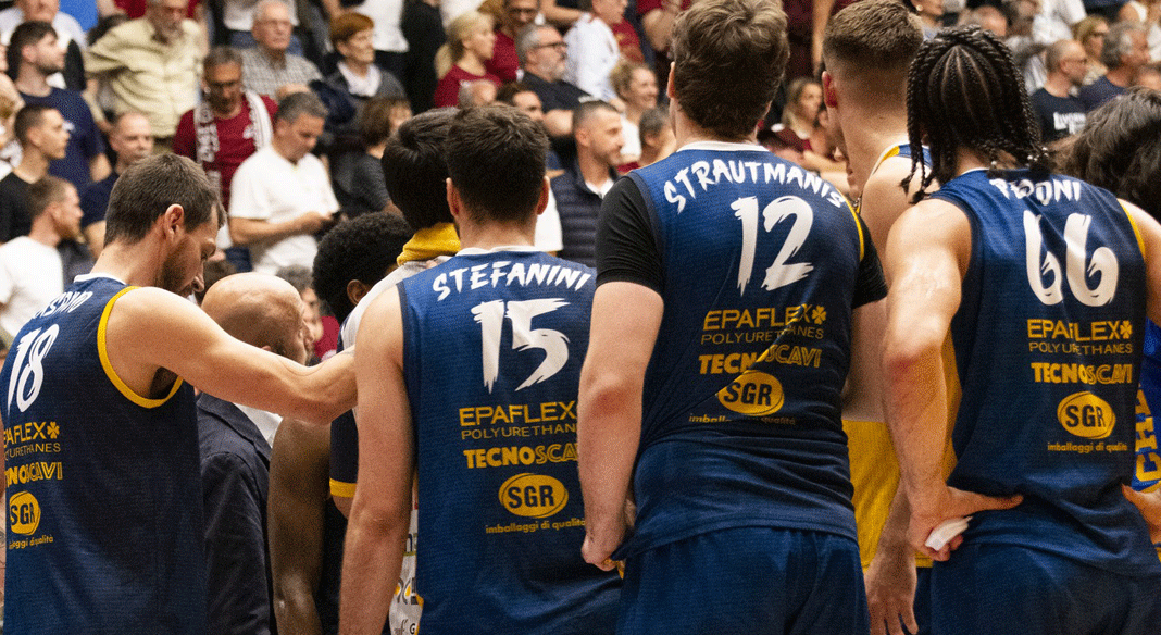 Biglietti in esaurimento nella vendita on line di gara-3 di venerdì 16 maggio. Vestiamoci tutti di gialloblu