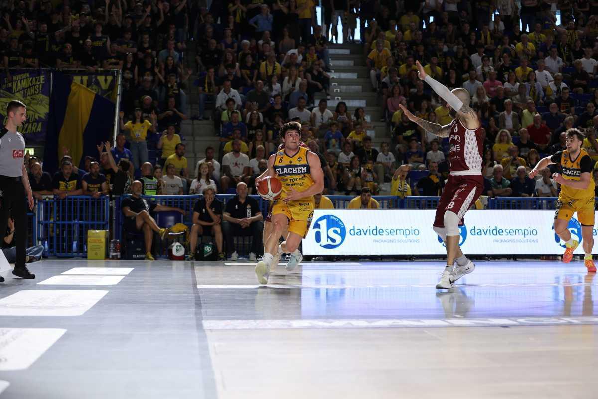 Galassi: "Abbiamo riequilibrato la serie ma c'è ancora una partita da vincere" Galassi: "Abbiamo riequilibrato la serie ma c'è ancora una partita da vincere"