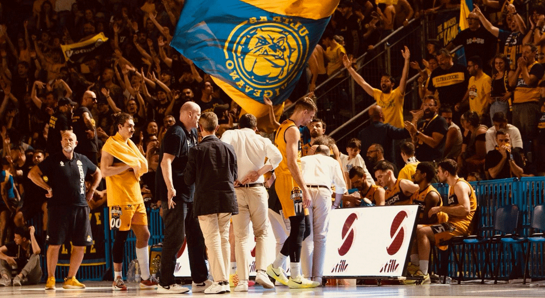 Giocatori e staff salutano tifosi e sponsor mercoledì 28 maggio al palaELAchem alle ore 19