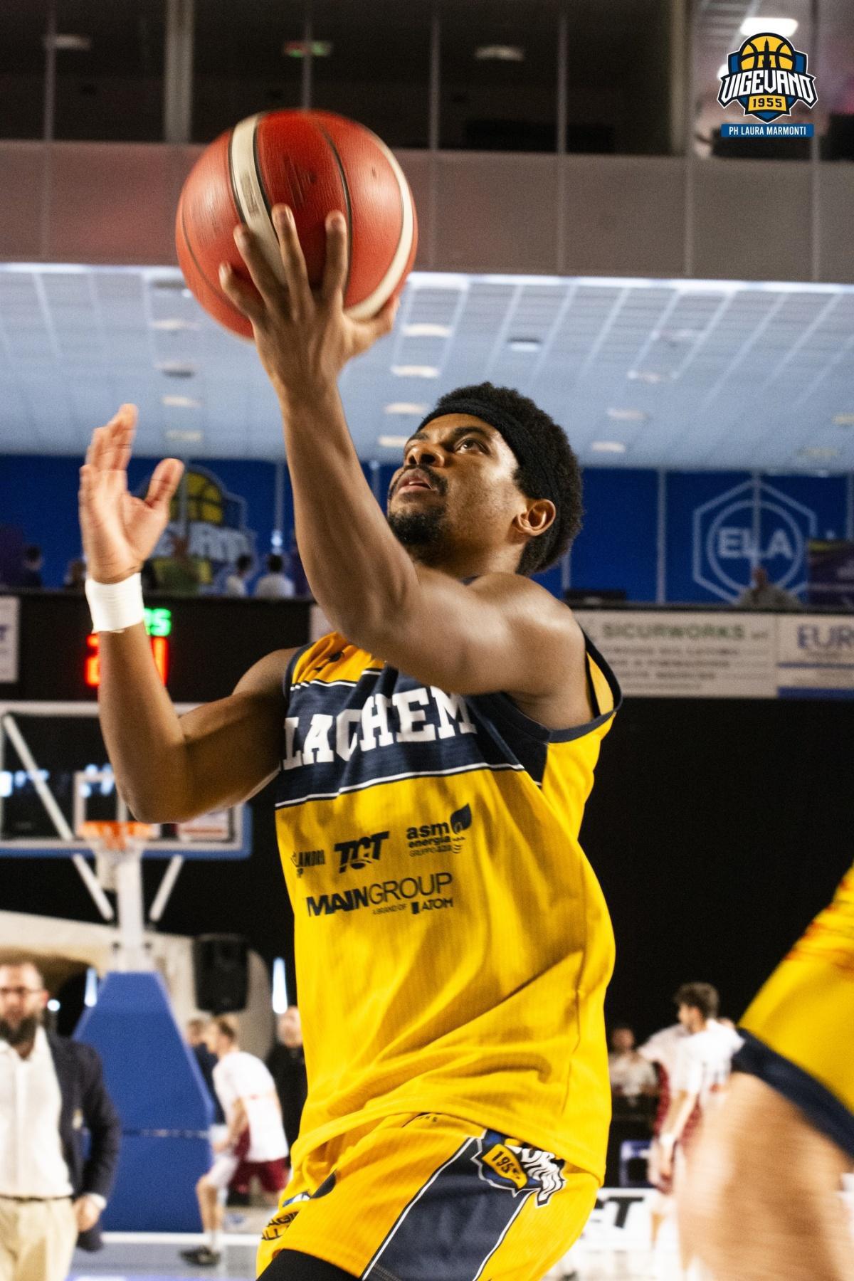 Sondaggio whatsapp: Francis votato come migliore statunitense nelle due stagioni in A2 Sondaggio whatsapp: Francis votato come migliore statunitense nelle due stagioni in A2