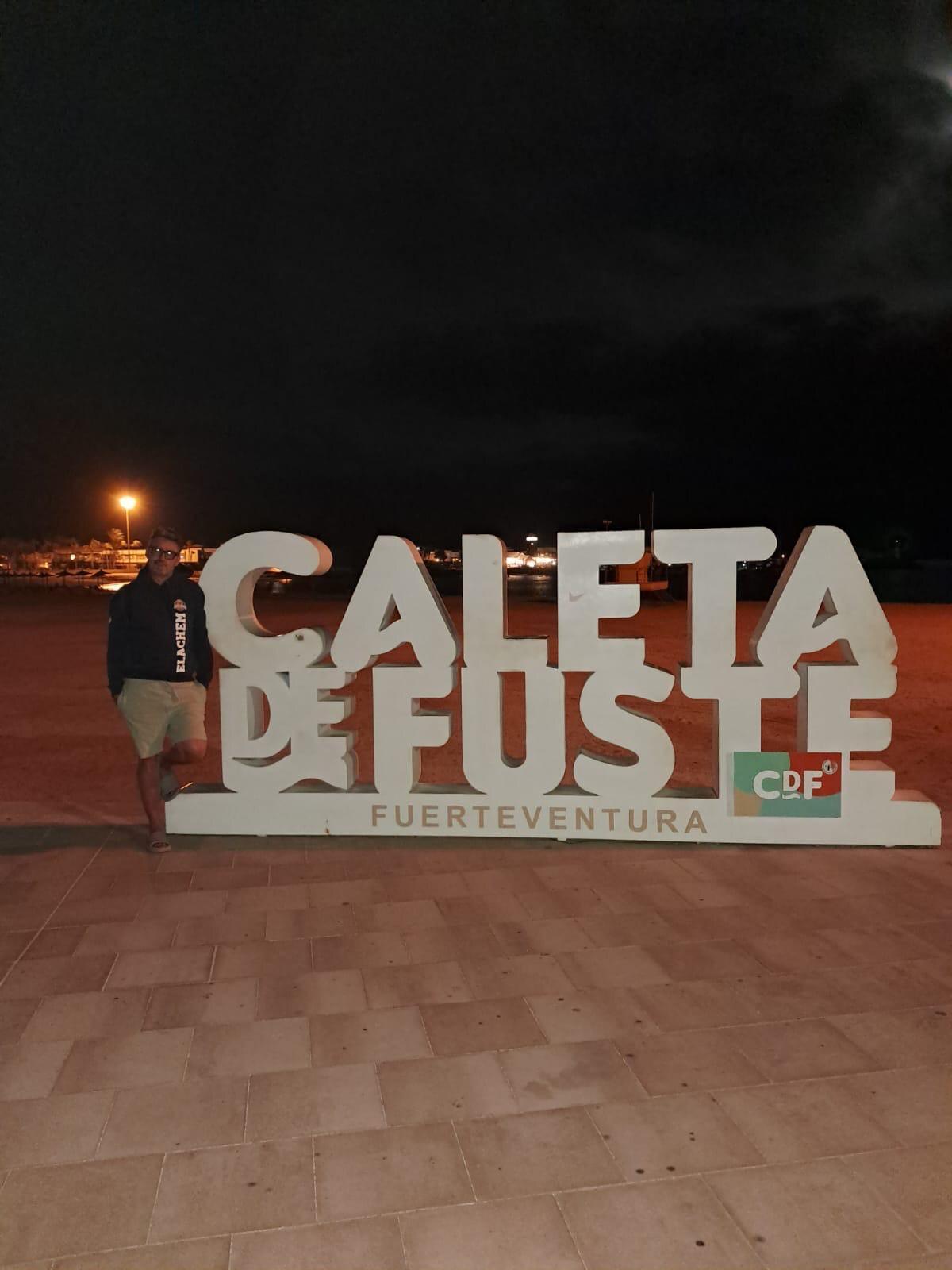 Estate, tempo di vacanze! Inviateci foto, video e messaggi con i colori gialloblu! Estate, tempo di vacanze! Inviateci foto, video e messaggi con i colori gialloblu!