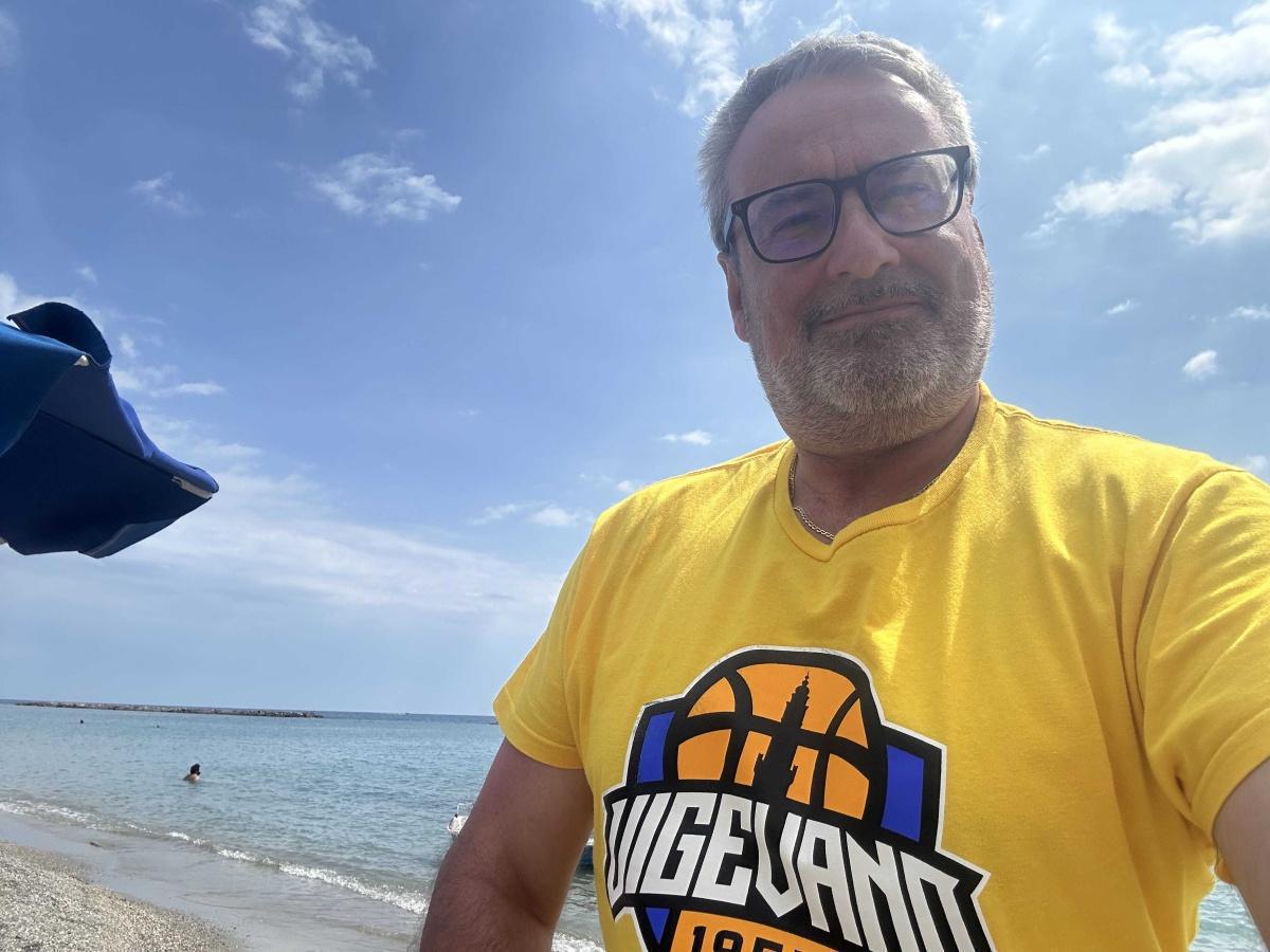 Tifosi gialloblu, ultime foto prima della fine delle vacanze Tifosi gialloblu, ultime foto prima della fine delle vacanze