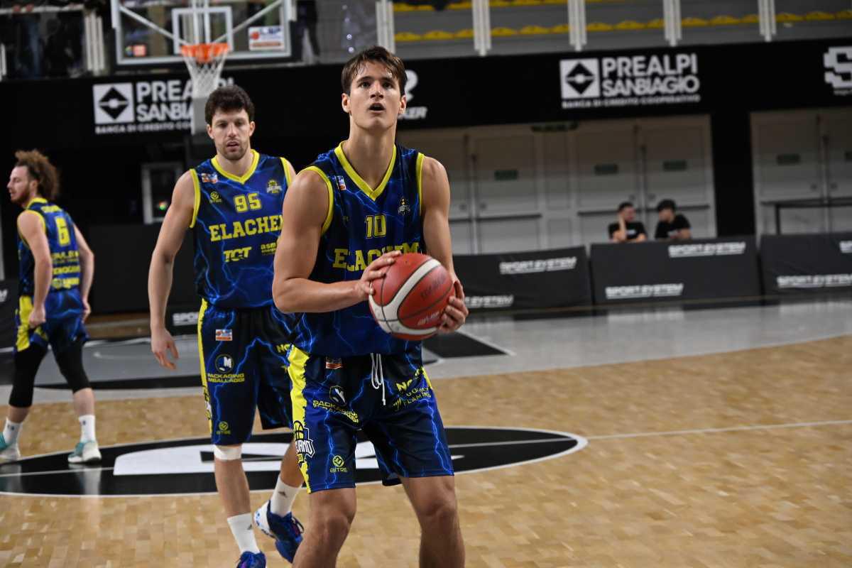 Vigevano condannata da una brutta partenza e dalla percentuale ai liberi. San Vendemiano si impone 96-90 Vigevano condannata da una brutta partenza e dalla percentuale ai liberi. San Vendemiano si impone 96-90