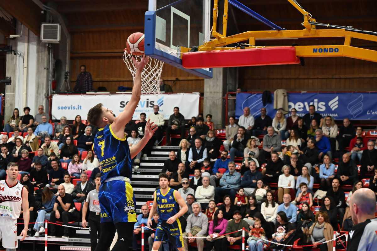 Vigevano fa il colpaccio a Legnano: 65-63, quarta vittoria di fila