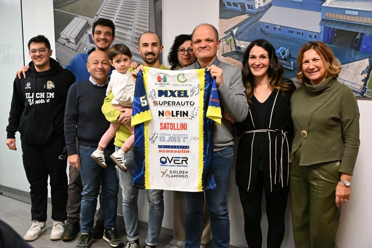 Ducali ospiti di O.MET, sponsor gialloblu da due stagioni Ducali ospiti di O.MET, sponsor gialloblu da due stagioni