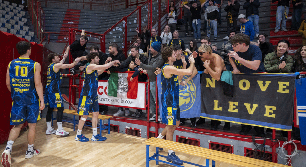 Vigevano aspetta Bakery Piacenza. Salieri: "Servirà il giusto atteggiamento". Prosegue la vendita biglietti Vigevano aspetta Bakery Piacenza. Salieri: "Servirà il giusto atteggiamento". Prosegue la vendita biglietti