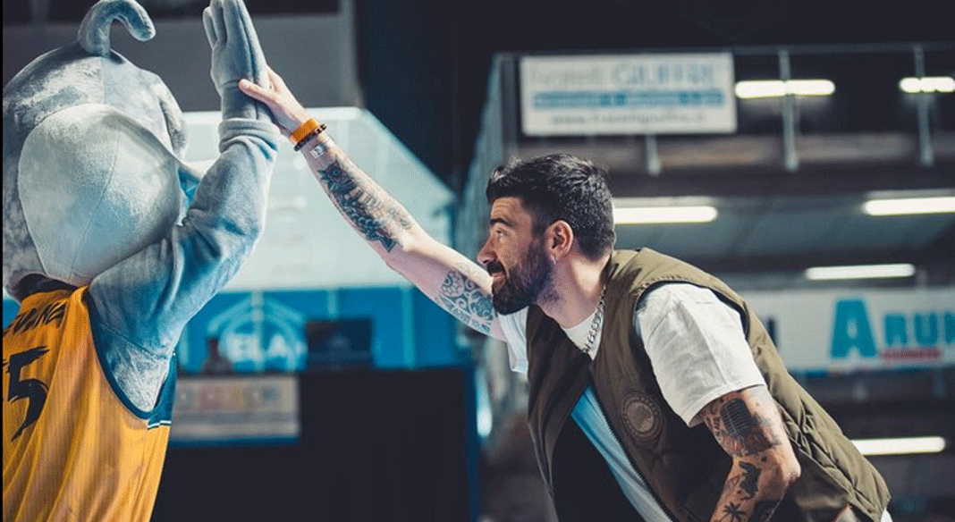 Un gialloblu in Lega Basket Serie A: Gianluca Gazzoli nuovo Strategic Media Advisor. Complimenti! Un gialloblu in Lega Basket Serie A: Gianluca Gazzoli nuovo Strategic Media Advisor. Complimenti!