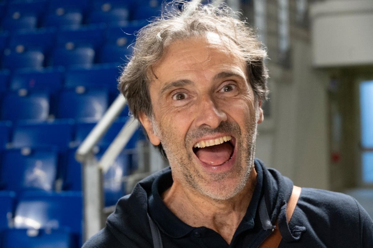 Max Sacchi, il "mago" dei muscoli gialloblu: "La mia passione per Vigevano 1955" Max Sacchi, il "mago" dei muscoli gialloblu: "La mia passione per Vigevano 1955"