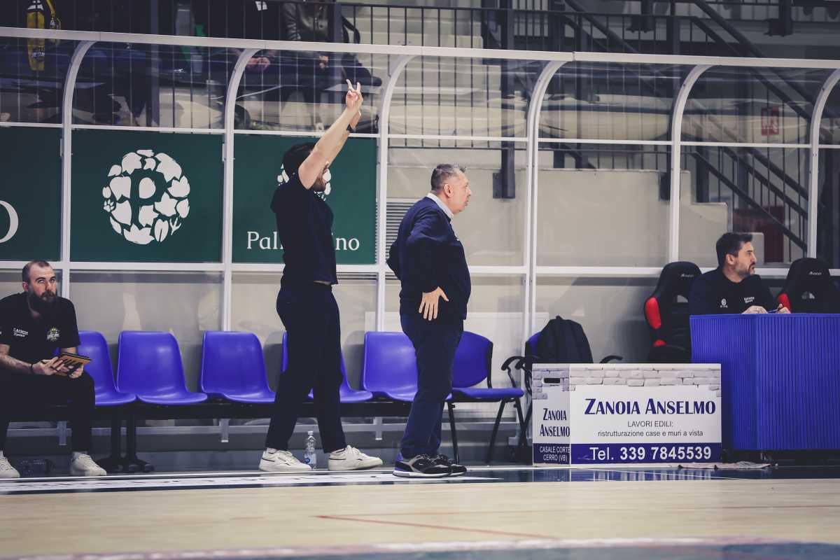 Salieri: "Un altro passo verso la conquista dei playoff, continuiamo a costruire la mentalità" Salieri: "Un altro passo verso la conquista dei playoff, continuiamo a costruire la mentalità"