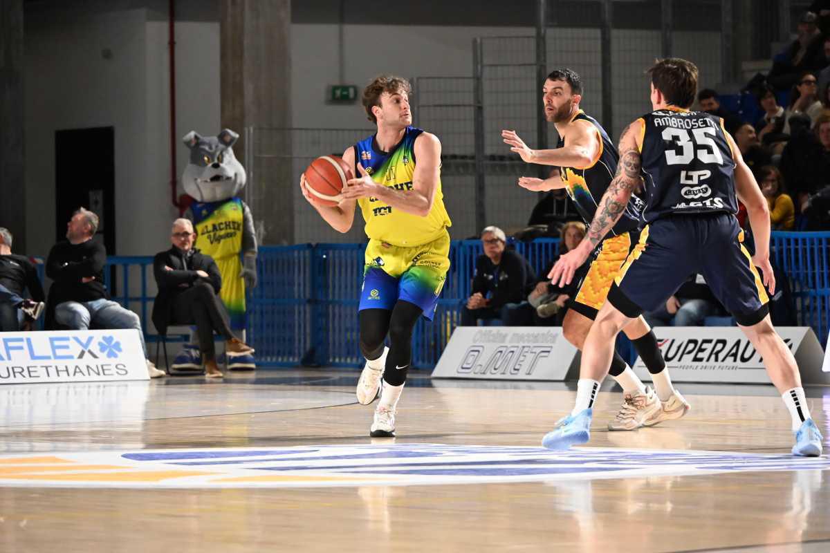 I risultati della 27sima giornata: vincono le prime quattro della classifica I risultati della 27sima giornata: vincono le prime quattro della classifica