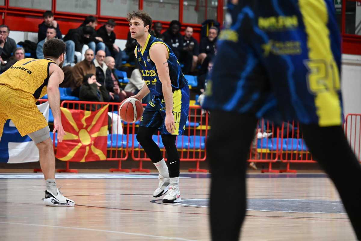 Super Corgnati e la difesa, Vigevano rimonta e batte Fidenza all'overtime: 89-94