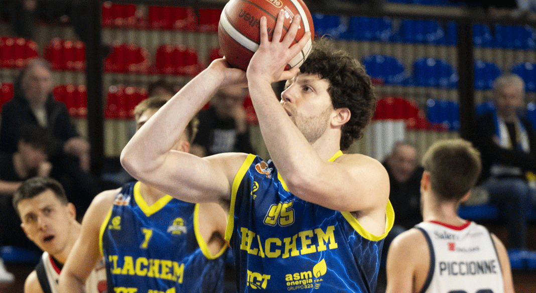 Mazzantini e il precedente di 11 anni fa con Verona: "Bel ricordo, oggi la pressione è su Livorno" 