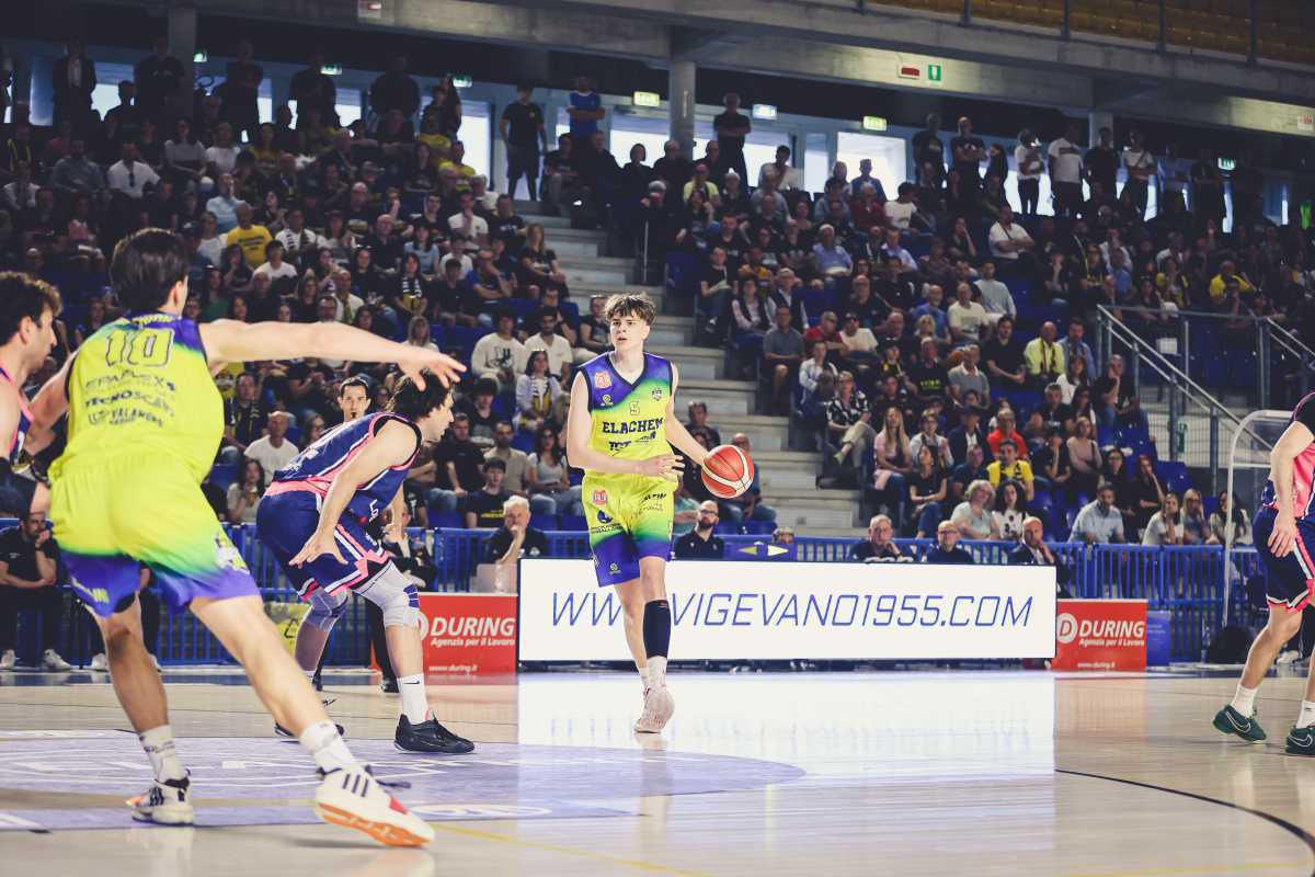 Vigevano torna alla vittoria battendo Orzinuovi 68-59, ora comincia il gran ballo dei playoff 
