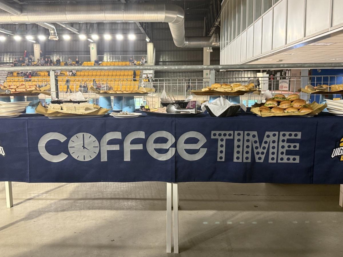 Continua la collaborazione con "Coffee Time", ritrovo dei tifosi al palaELAchem Continua la collaborazione con "Coffee Time", ritrovo dei tifosi al palaELAchem
