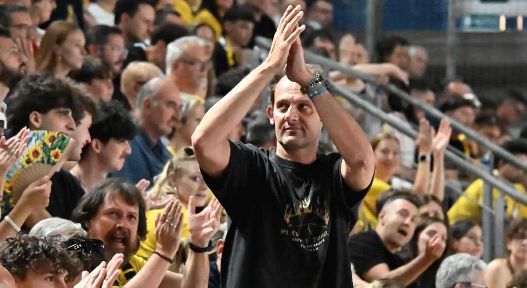 PalaELAchem ritrovo dei V.I.P. che amano il basket