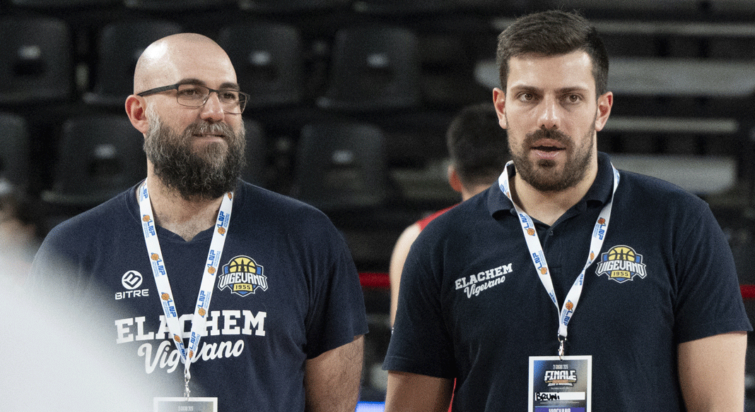 Bruni e Susino ancora al fianco di coach Salieri sulla panchina gialloblu Bruni e Susino ancora al fianco di coach Salieri sulla panchina gialloblu