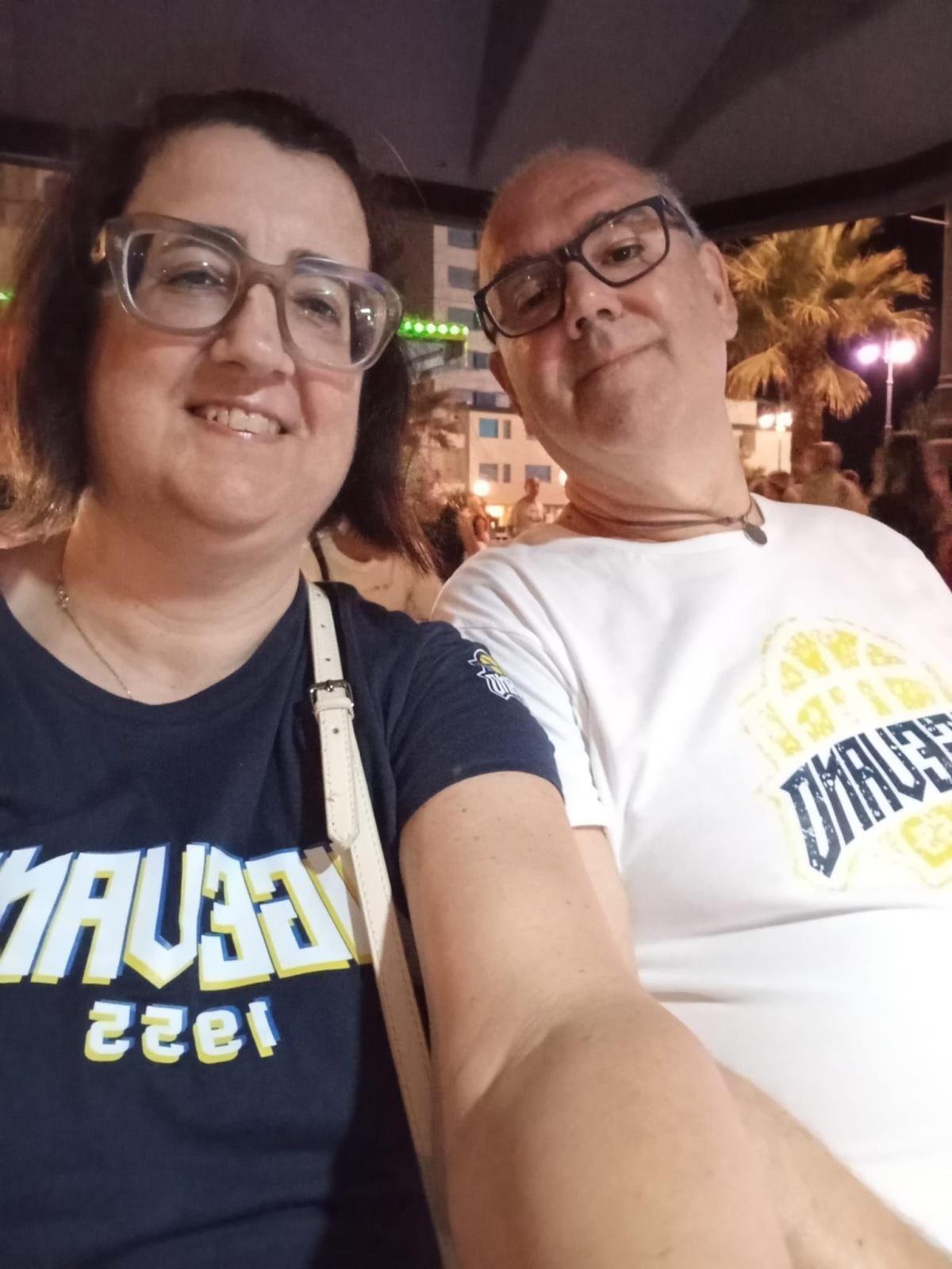 Foto, foto, foto....i colori gialloblu invadono il mondo! Foto, foto, foto....i colori gialloblu invadono il mondo!