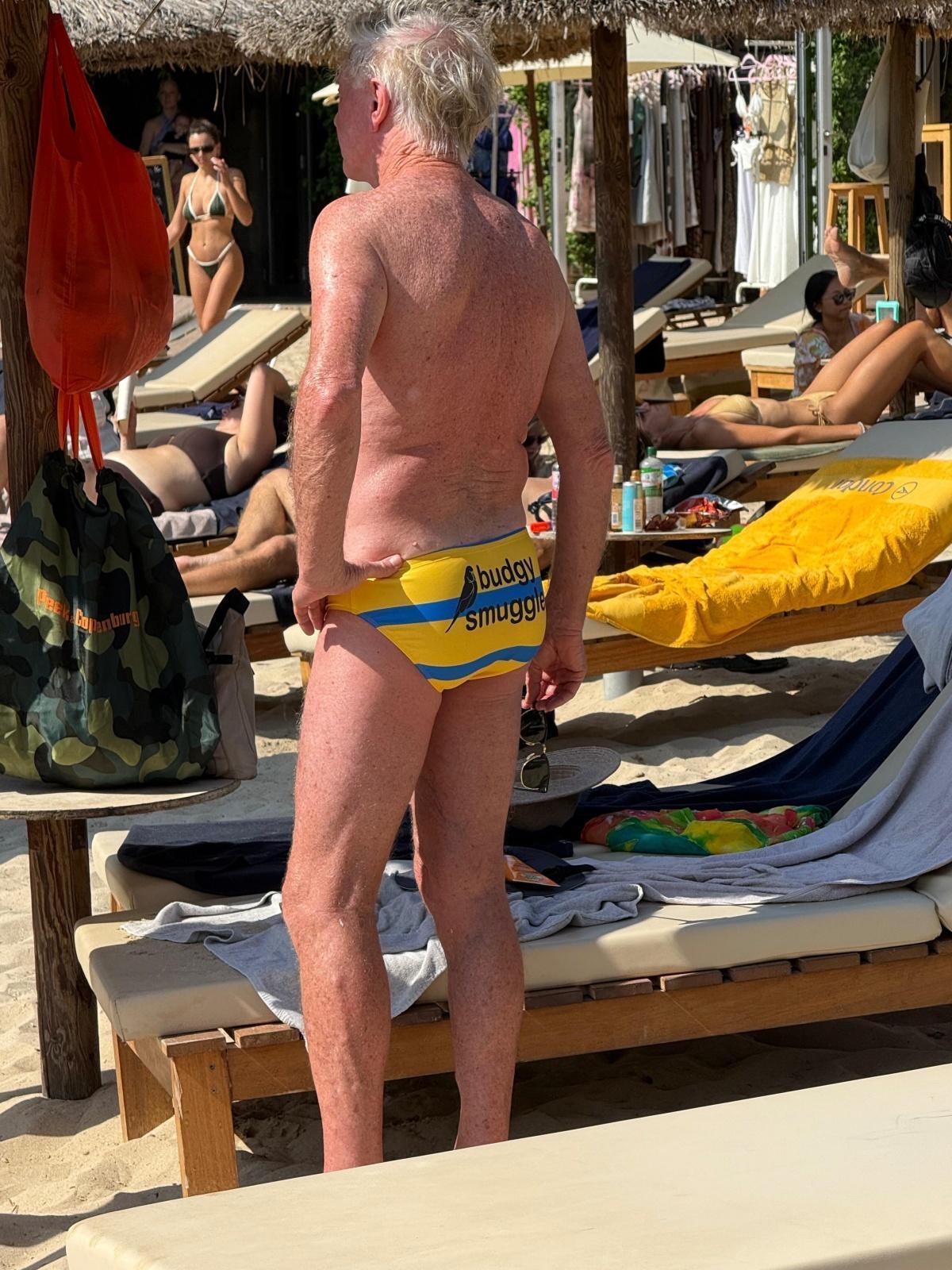Foto, foto, foto....i colori gialloblu invadono il mondo!