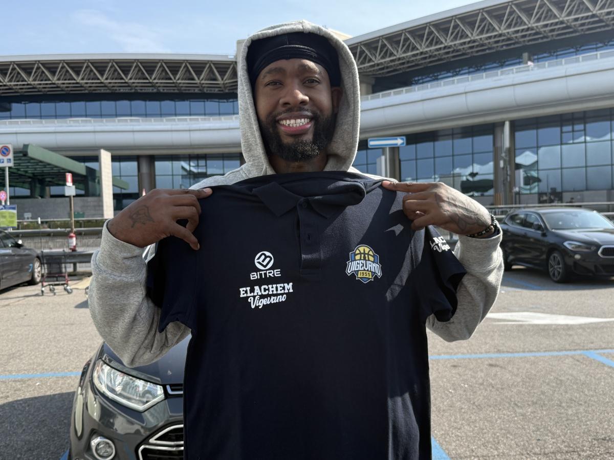 L’arrivo di Freeman a Malpensa con l’amata Baby: “Ci vediamo presto” L’arrivo di Freeman a Malpensa con l’amata Baby: “Ci vediamo presto”
