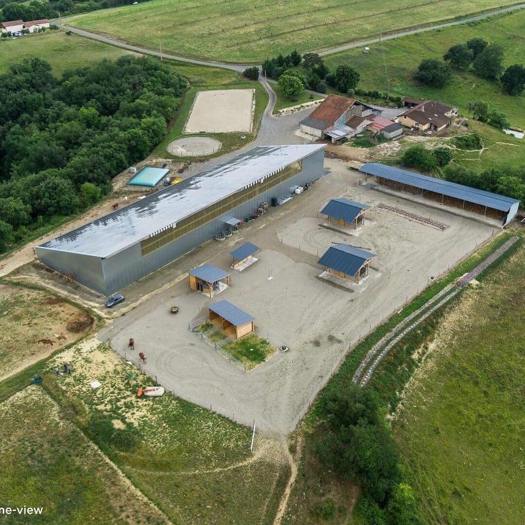 La pension équestre en écurie active La pension équestre en écurie active