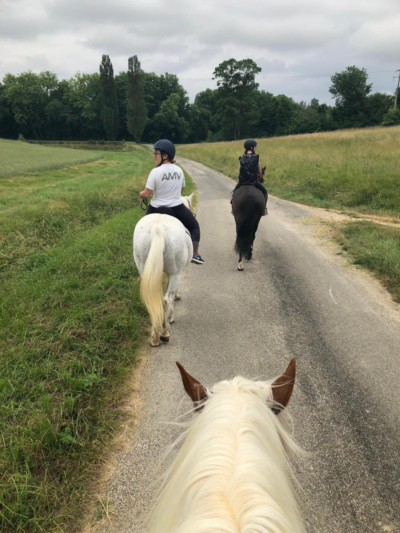 Sorti à cheval