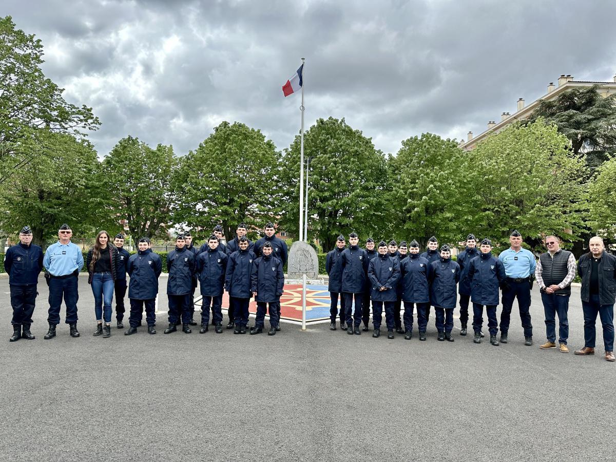 LES CADETS DECOUVRENT LE GIGN