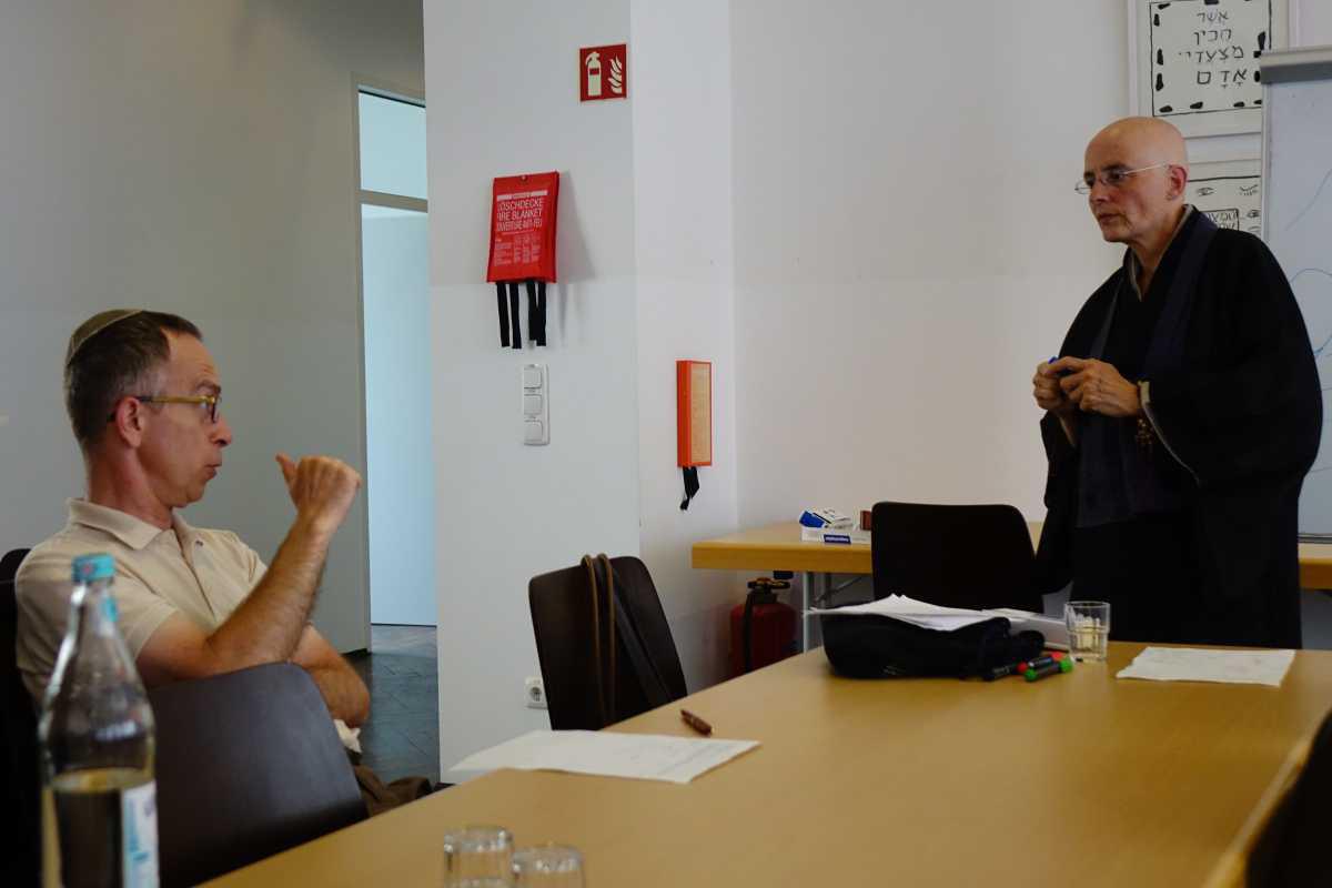 Blogpost: Vortrag über Buddhismus bei BS innerhalb des EU-Projekts ‚Know your Neighbours‘ Blogpost: Vortrag über Buddhismus bei BS innerhalb des EU-Projekts ‚Know your Neighbours‘