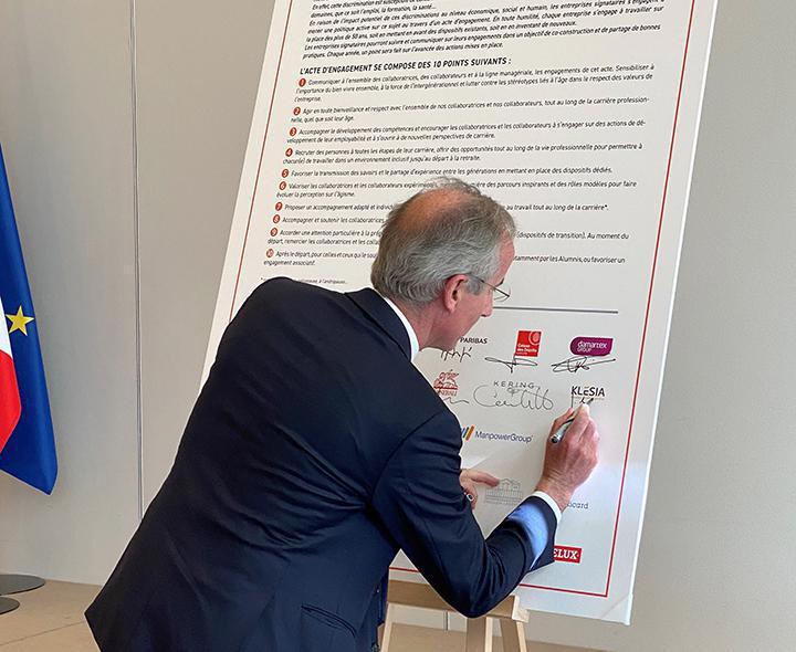 KLESIA s’engage pour valoriser la place des +50 ans dans l’entreprise KLESIA s’engage pour valoriser la place des +50 ans dans l’entreprise