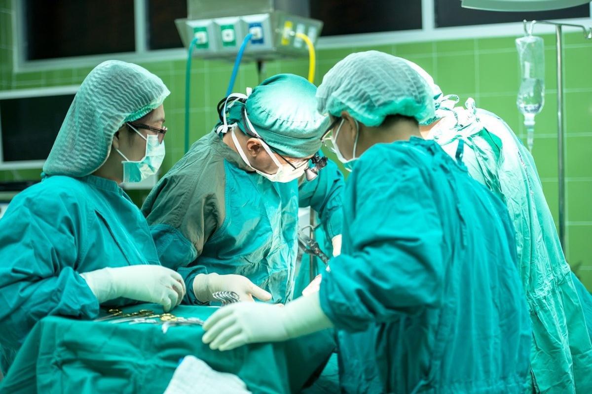 Hôpitaux : les hausses de tarifs pour 2025 précisées