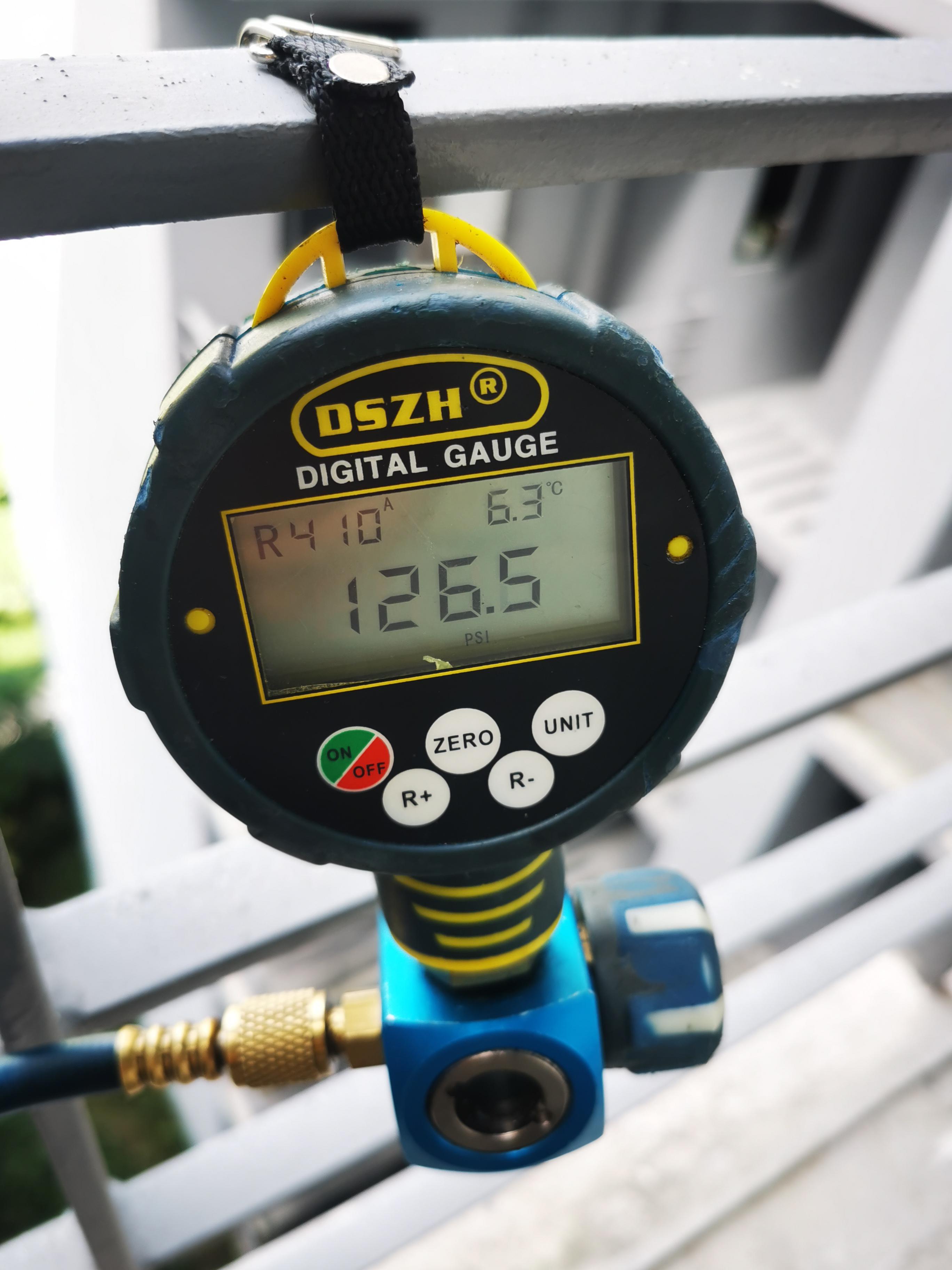 Refrigerant Gas Check and Topup 