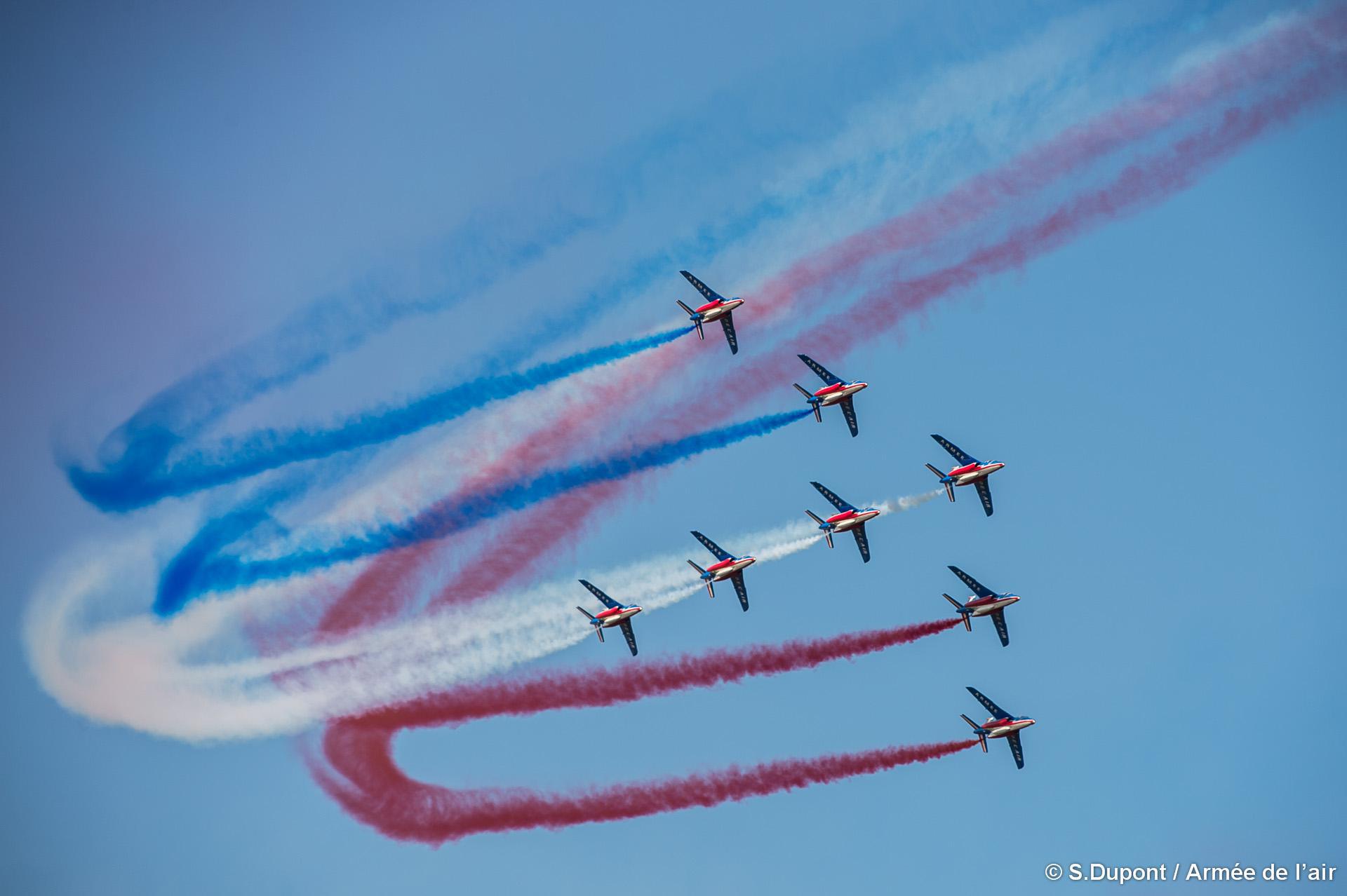 La Patrouille de France survole Propriano