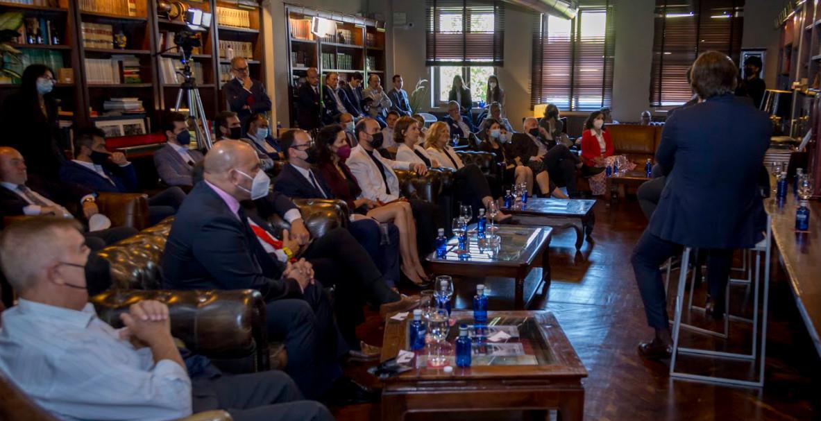 Highest Consultores reúne a diplomáticos, periodistas y empresarios en la presentación de sus nuevos proyectos 