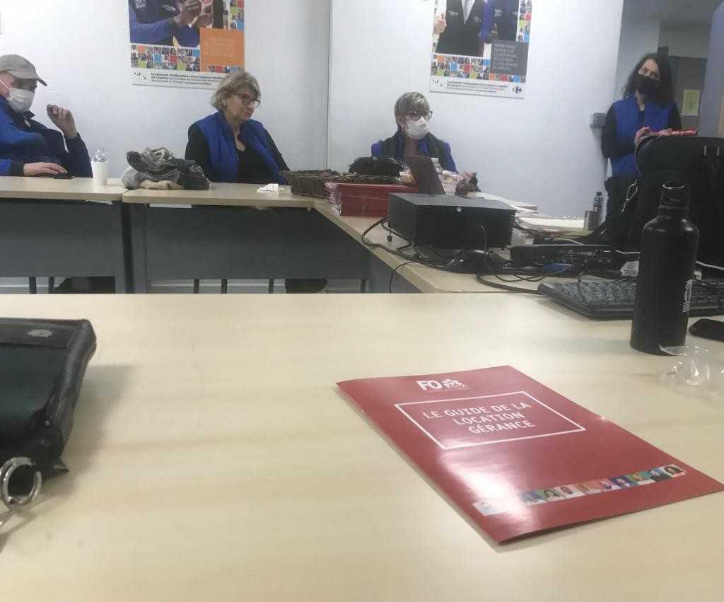 Le syndicat LG et franchisés FO Carrefour informe les salariés du magasin d'Ivry-sur-Seine