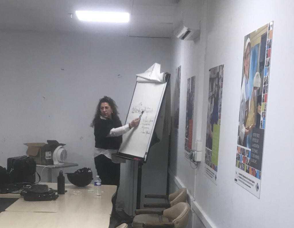 Le syndicat LG et franchisés FO Carrefour informe les salariés du magasin d'Ivry-sur-Seine