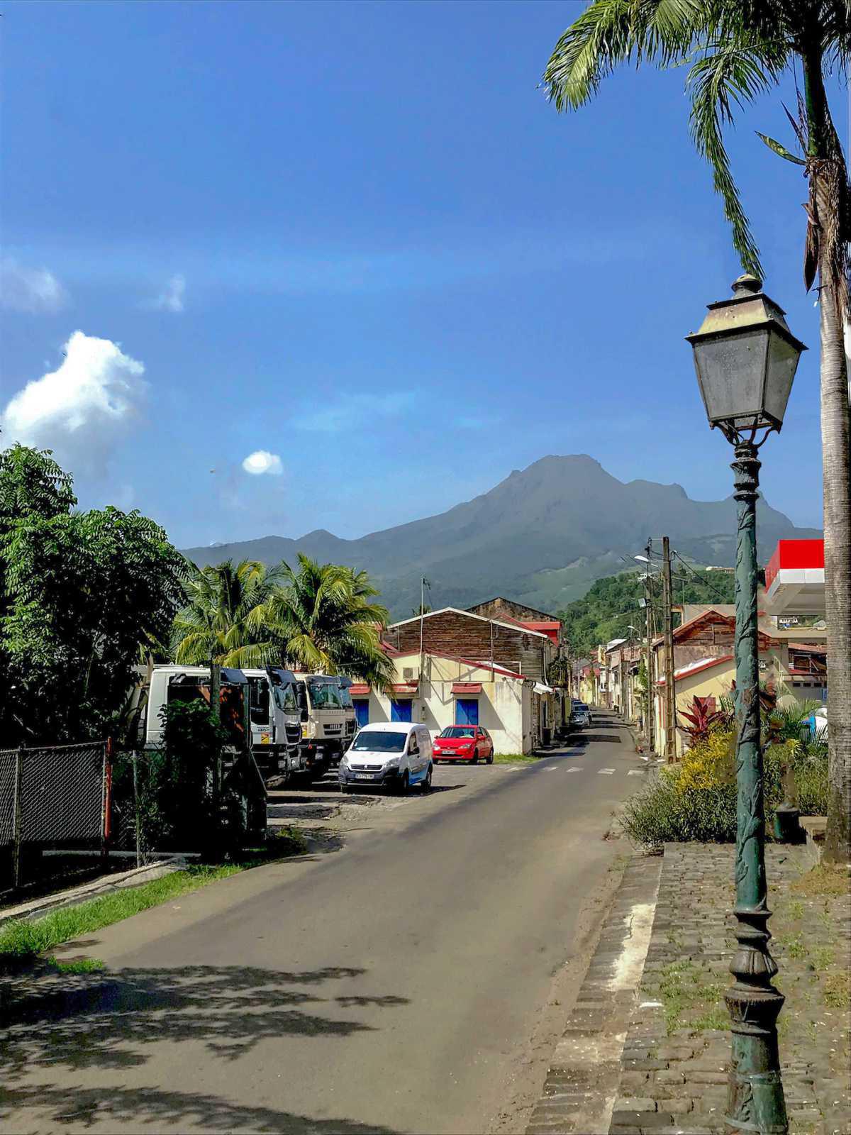 1.Le Marché du Mouillage 1.Le Marché du Mouillage