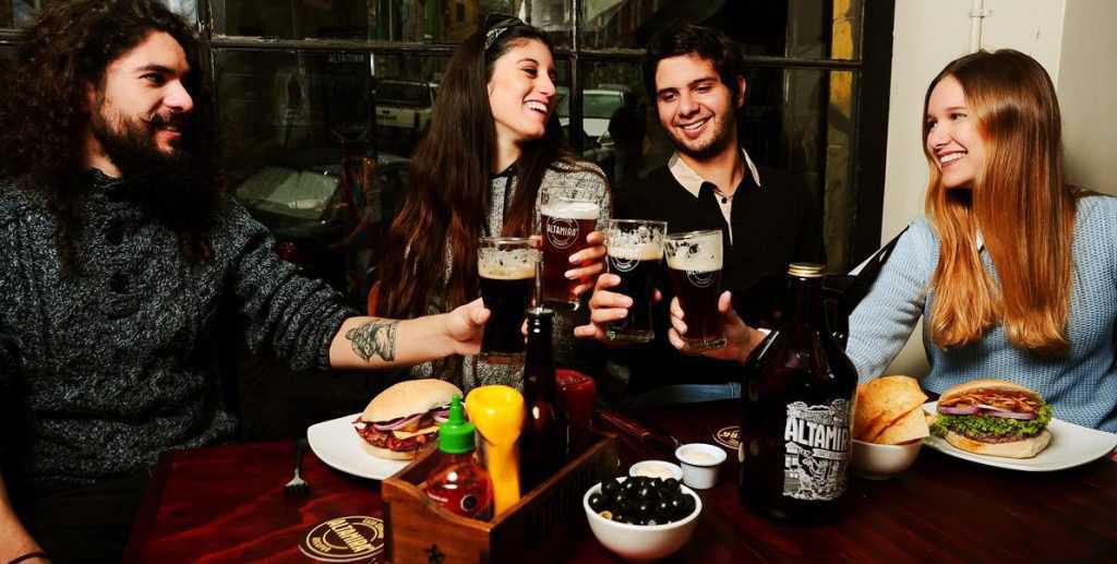 Renouveau économique : les bars classiques de Porteño font peau neuve grâce à de nouveaux propriétaires Renouveau économique : les bars classiques de Porteño font peau neuve grâce à de nouveaux propriétaires