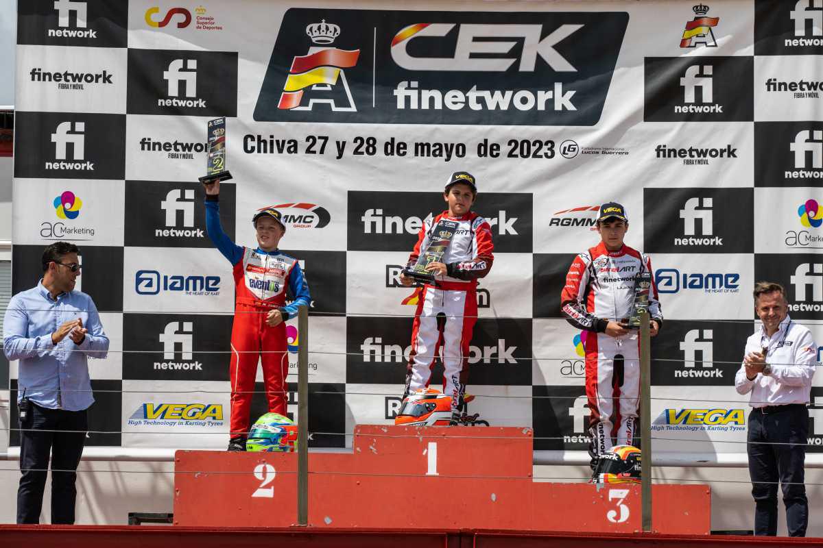 Luchas al límite y diversidad de ganadores para cerrar el fin de semana de karting en Chiva