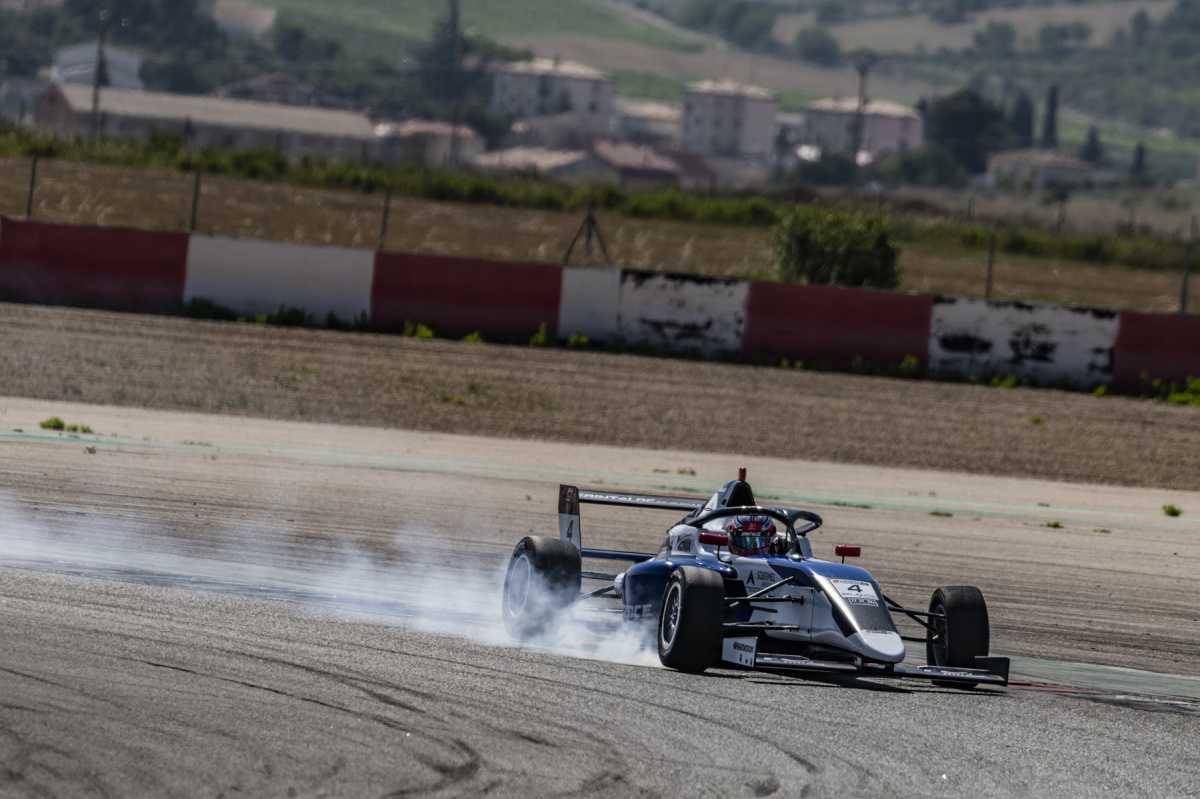 Más de seis mil aficionados celebran el éxito del NAPA Racing Weekend en Navarra Más de seis mil aficionados celebran el éxito del NAPA Racing Weekend en Navarra