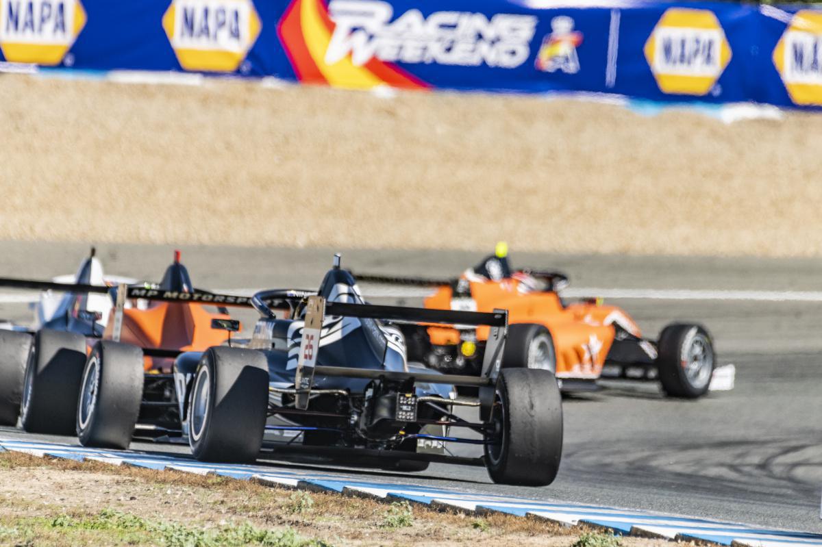 ¡La afición valenciana espera el NAPA Racing Weekend! ¡La afición valenciana espera el NAPA Racing Weekend!