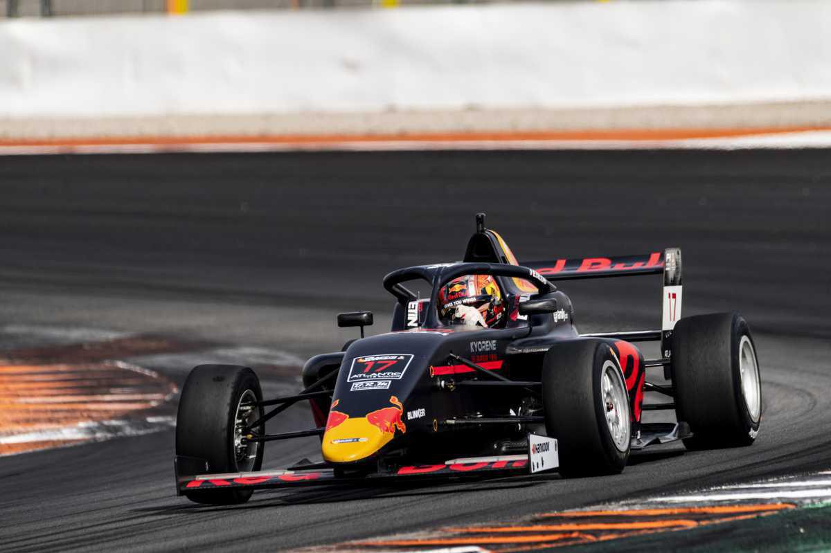 El NAPA Racing Weekend más internacional visita el Circuit El NAPA Racing Weekend más internacional visita el Circuit