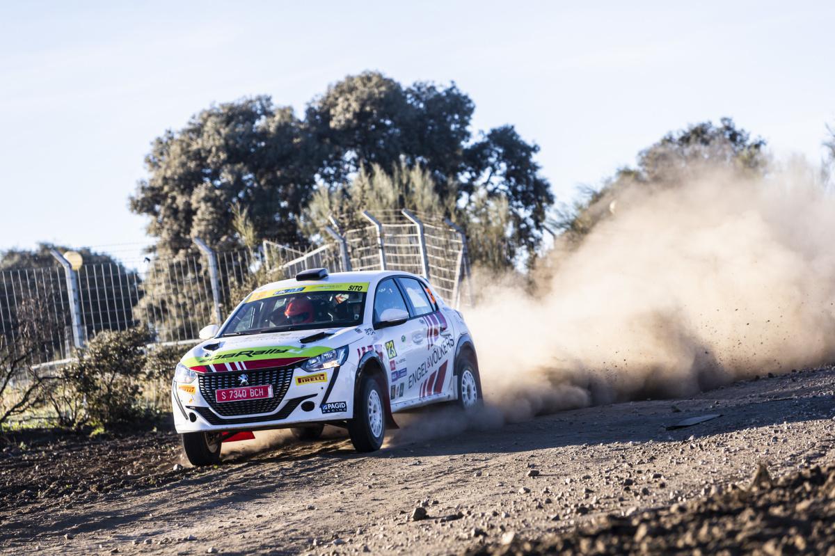 Santi García despide la temporada logrando su primer triunfo en la Beca Junior RTS Santi García despide la temporada logrando su primer triunfo en la Beca Junior RTS