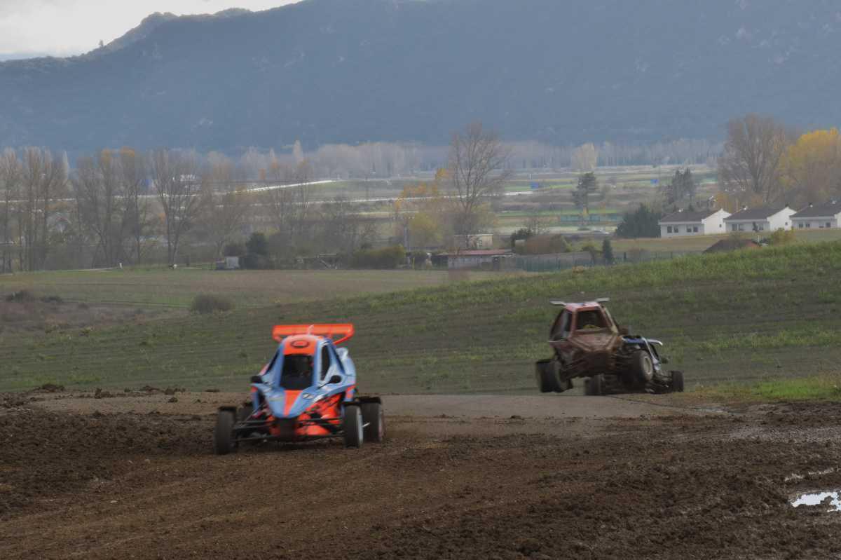 Samsonas, Arqué y Paz se imponen en el primer día en Miranda de Ebro Samsonas, Arqué y Paz se imponen en el primer día en Miranda de Ebro