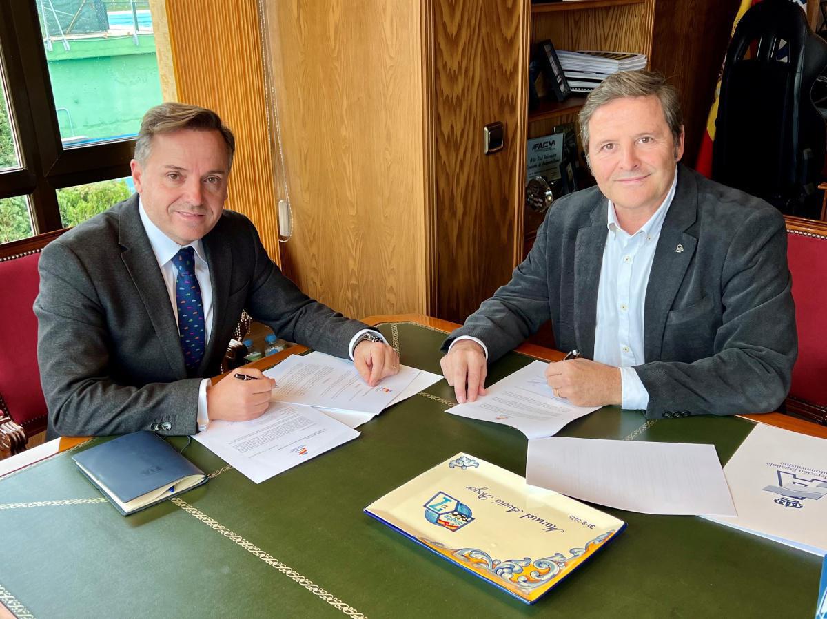 Acuerdo con la Federación Catalana de Automovilismo para la expedición de licencias catalanas con validez estatal Acuerdo con la Federación Catalana de Automovilismo para la expedición de licencias catalanas con validez estatal