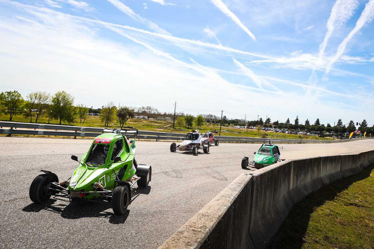 Iglesias, Martínez y González suben a lo más alto en Castelo Branco Iglesias, Martínez y González suben a lo más alto en Castelo Branco