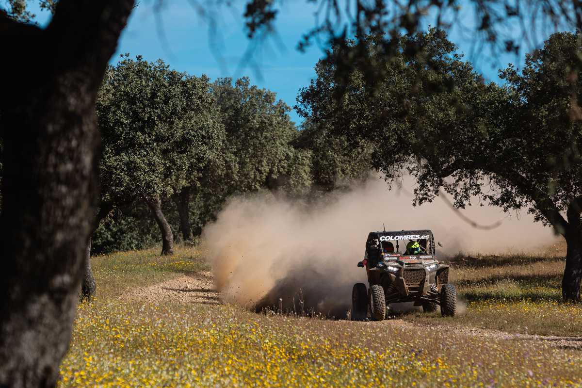 Araújo-Ré ganan en TT, mientras Morillo-Nieto repiten en SSV Araújo-Ré ganan en TT, mientras Morillo-Nieto repiten en SSV
