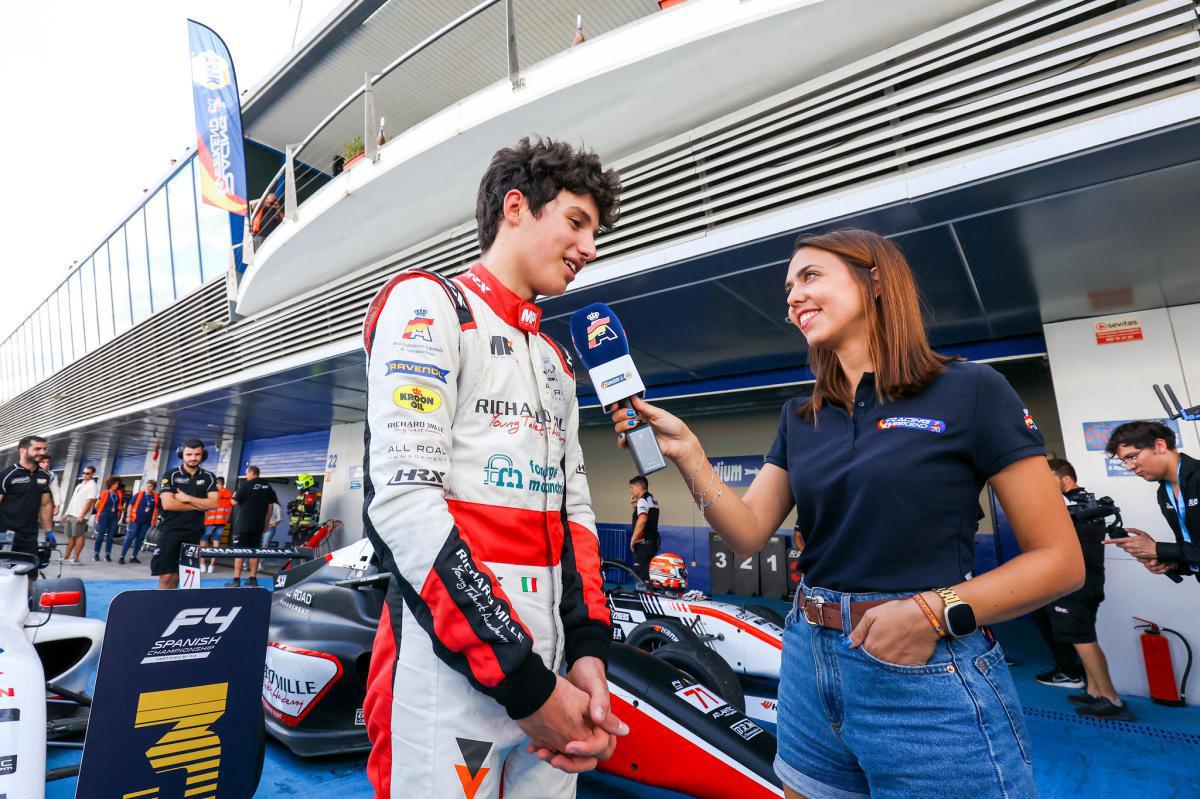 ¡El NAPA Racing Weekend logra su cifra récord de Andalucía con quince mil visitantes entregados a la mejor competición de circuitos! ¡El NAPA Racing Weekend logra su cifra récord de Andalucía con quince mil visitantes entregados a la mejor competición de circuitos!