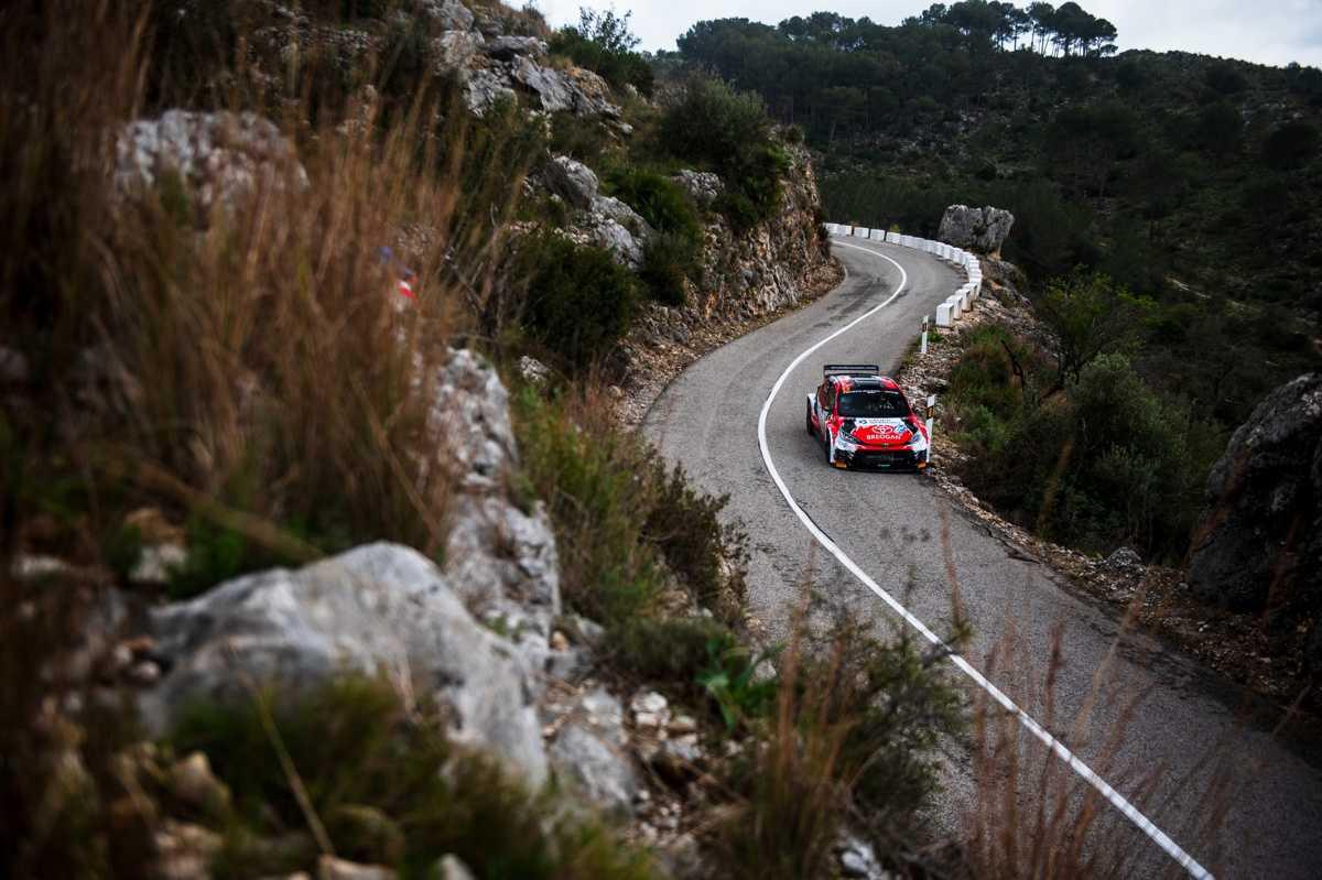 Iván Ares lidera una emocionante batalla por la victoria en La Nucía Iván Ares lidera una emocionante batalla por la victoria en La Nucía
