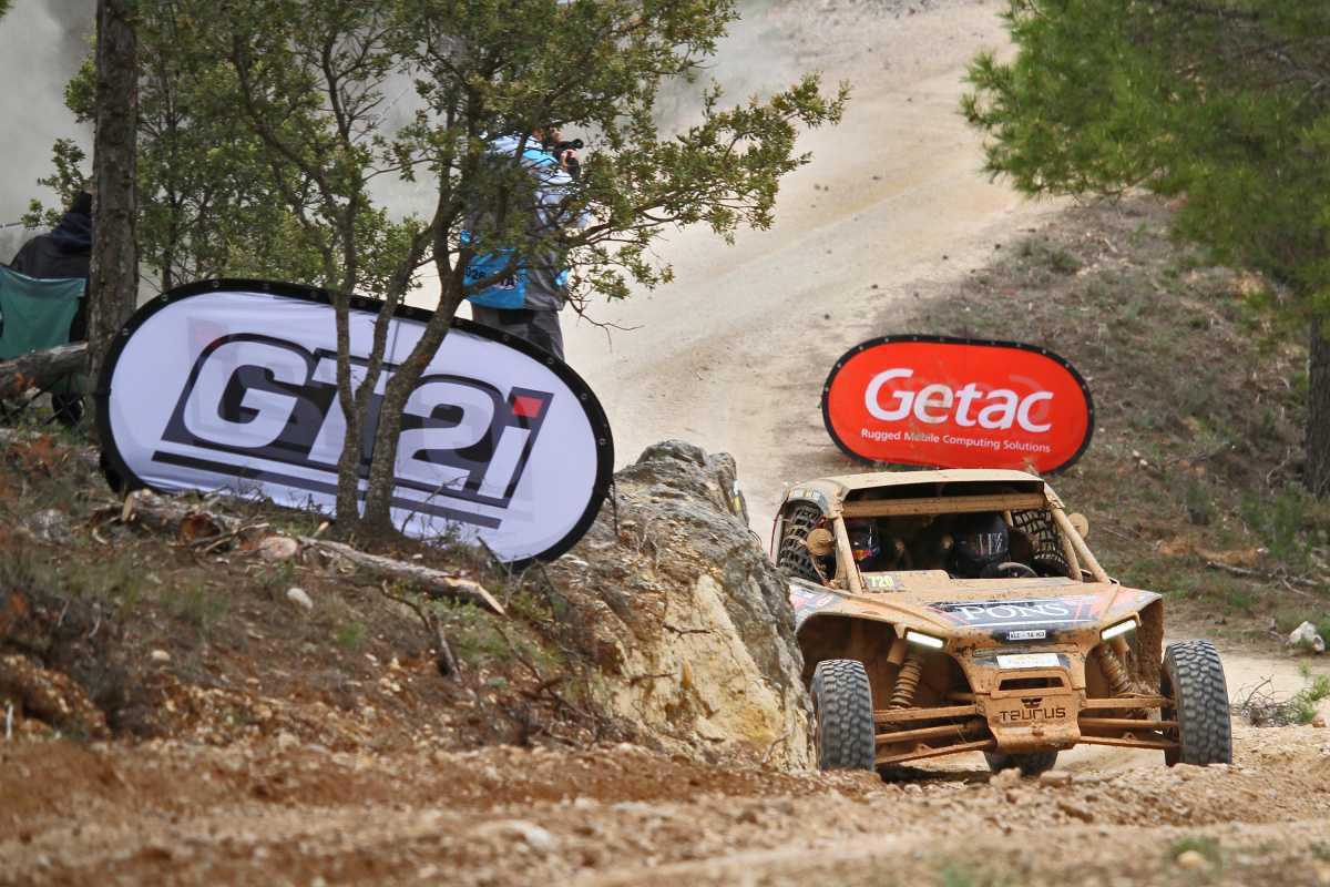 Victoria sobre el barro de Cuenca para Luis Recuenco y Daniel Cámara Victoria sobre el barro de Cuenca para Luis Recuenco y Daniel Cámara