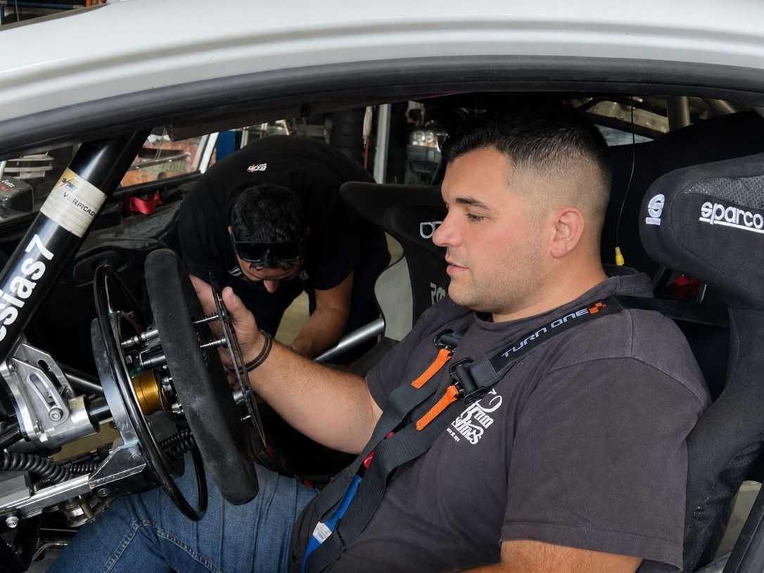 Tinín Iglesias volverá a la competición en el CERX Loterías con un Ford Fiesta N5 adaptado